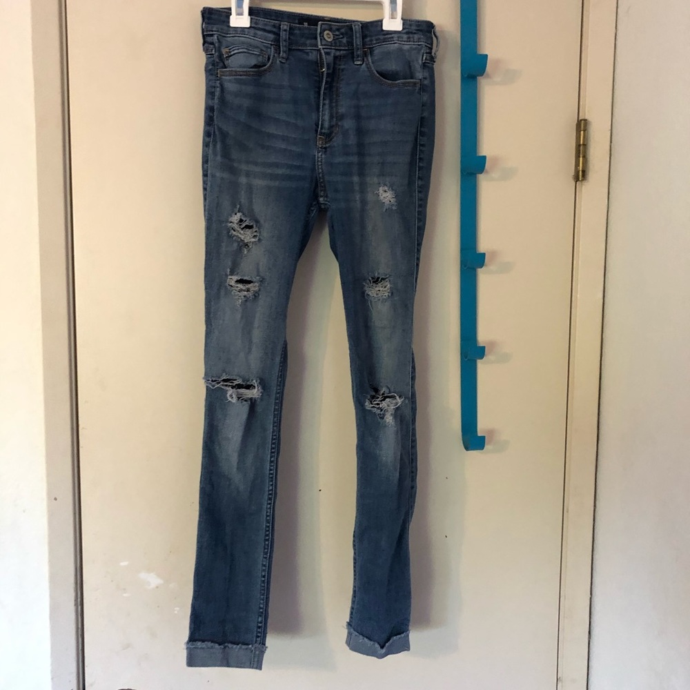 Hollister ripped skinny jeans